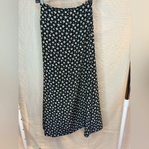 Chic Black and White Floral Maxi Skirt